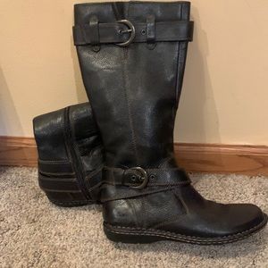 Black riding boots. Size 8
